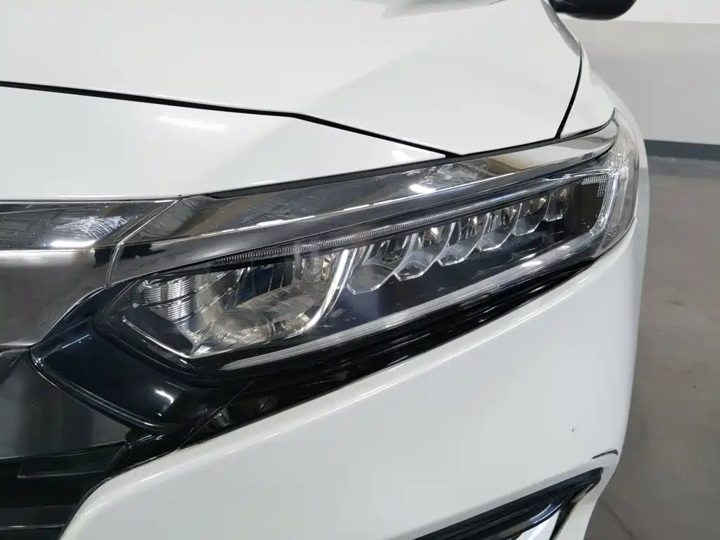 Honda Accord — миниатюра 7