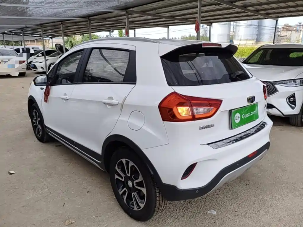 Geely Vision X3 — миниатюра 5