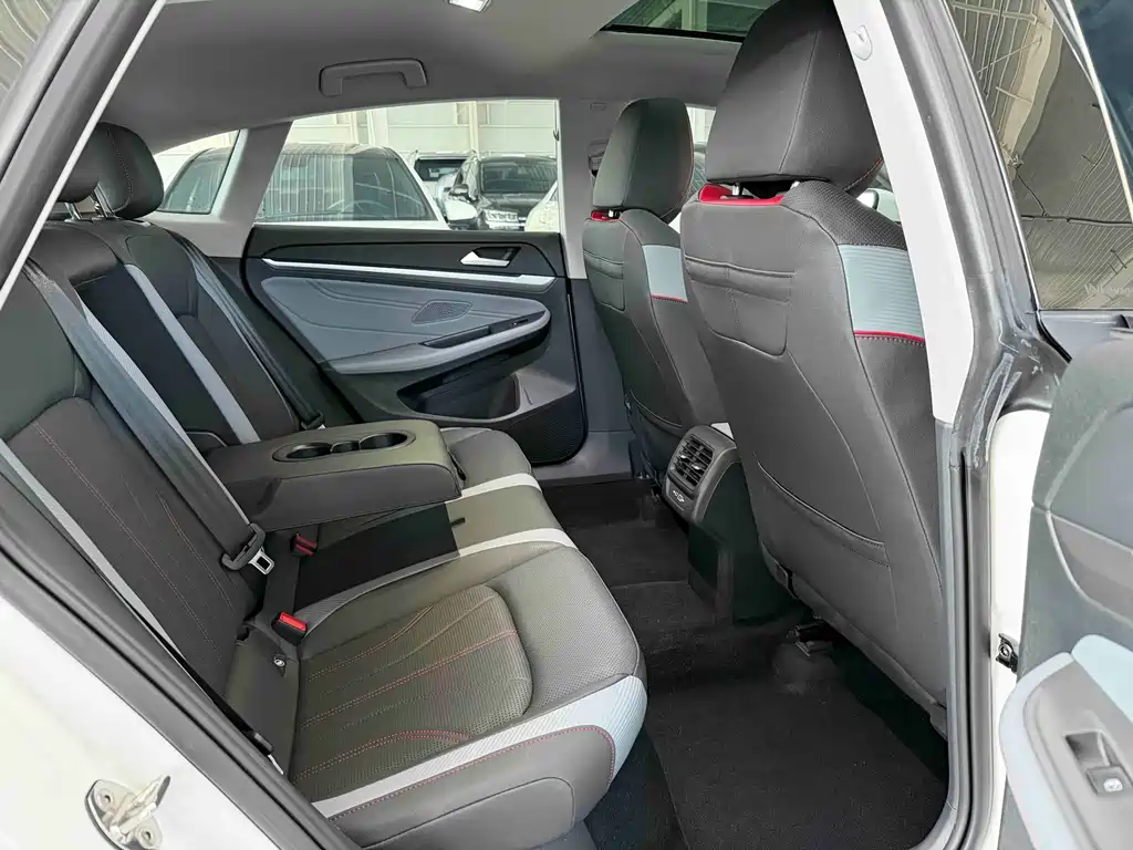 Volkswagen Lamando — миниатюра 16