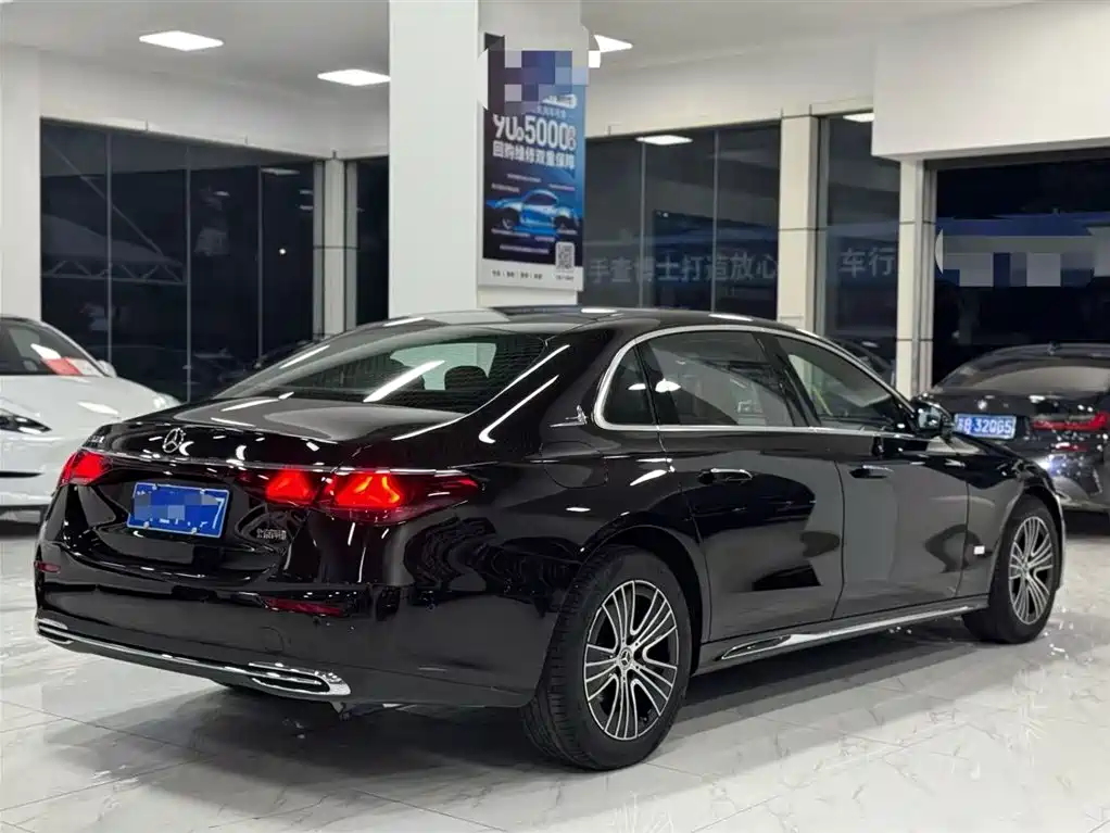 MERCEDES-BENZ E CLASS