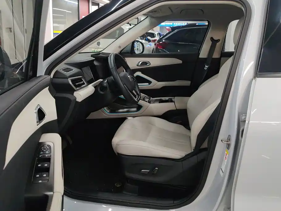 BYD Yuan UP — миниатюра 9
