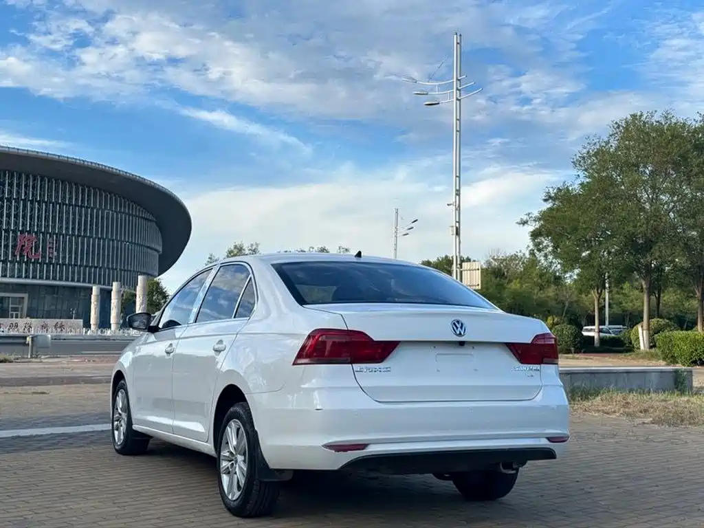 Volkswagen Santana — миниатюра 6