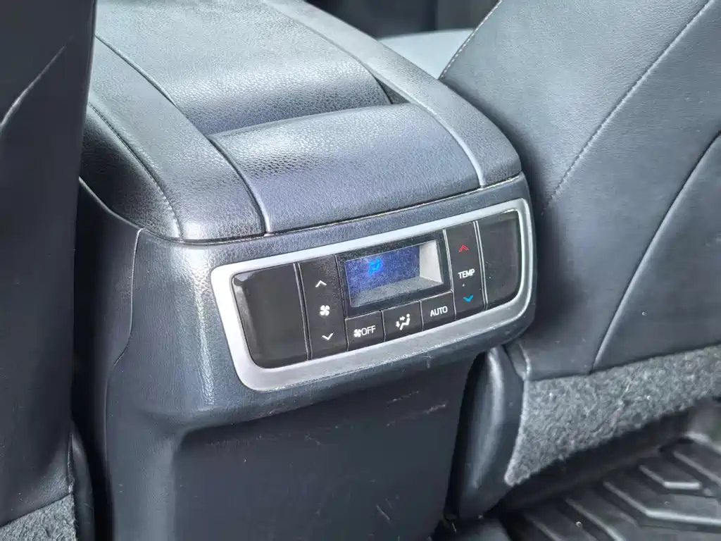Toyota Highlander — миниатюра 9