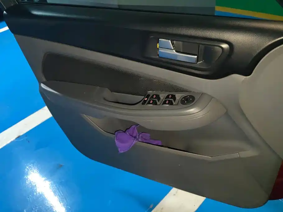 Ford Focus — миниатюра 7