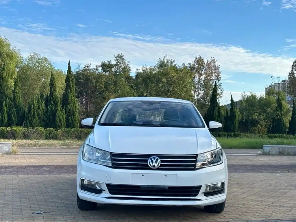 Volkswagen Santana — миниатюра 2