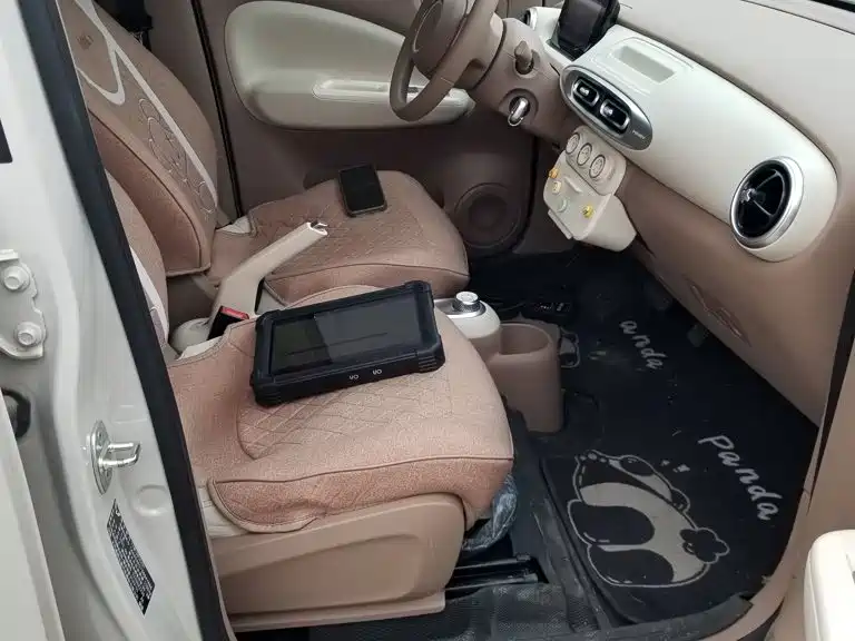 Wuling MINIEV — миниатюра 25