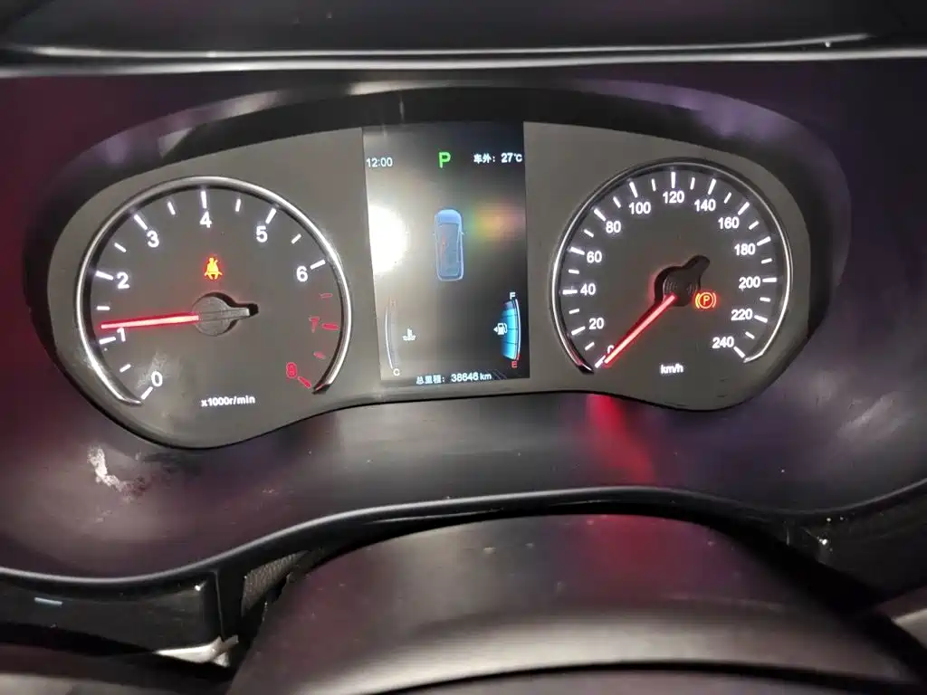 BYD MAX — миниатюра 5