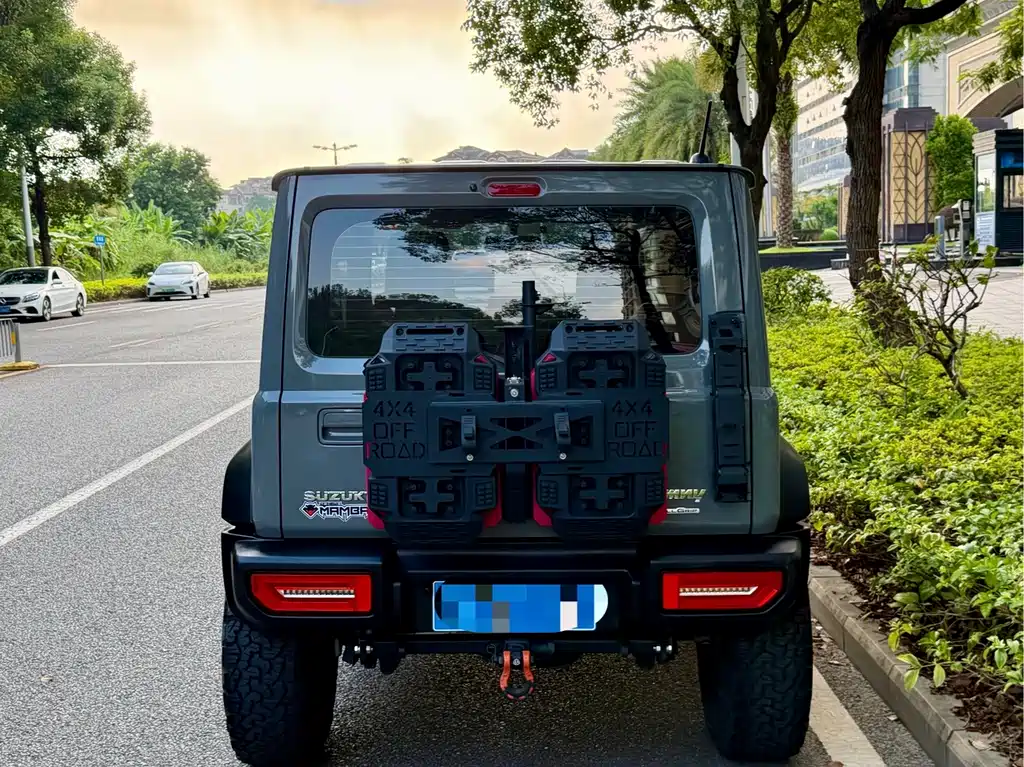 Suzuki Jimny — миниатюра 8