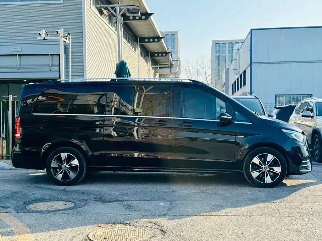 MERCEDES-BENZ V CLASS