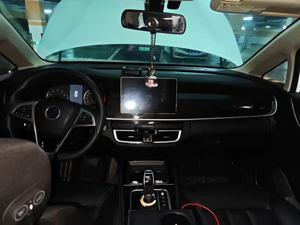 BYD MAX — миниатюра 13