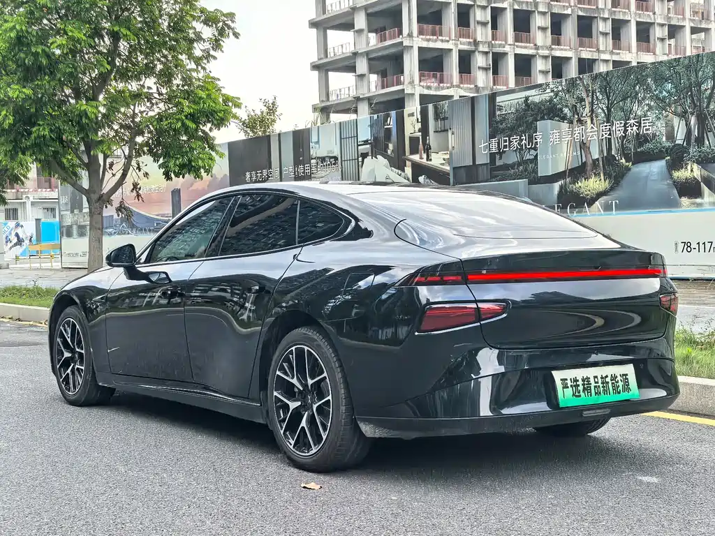 XPeng P7 — миниатюра 21