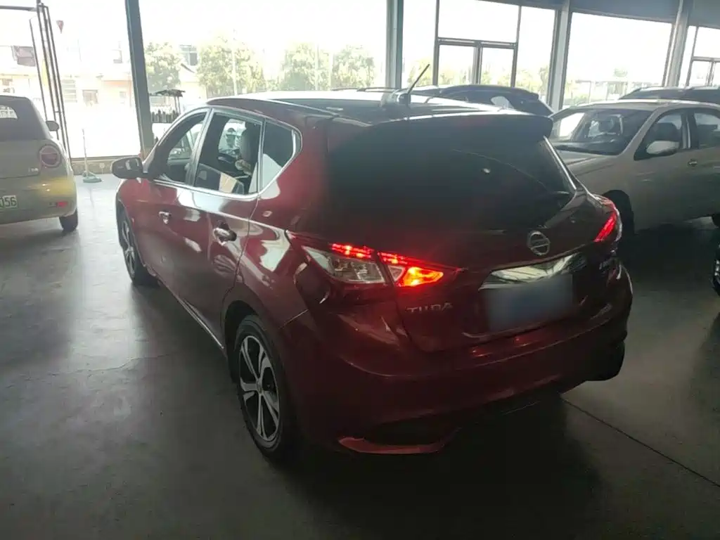 Nissan Tiida 2019 1.6L CVT VI