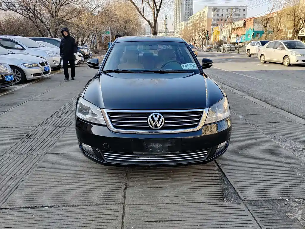 Volkswagen Passat 2009 2.0L MFI AT Premium
