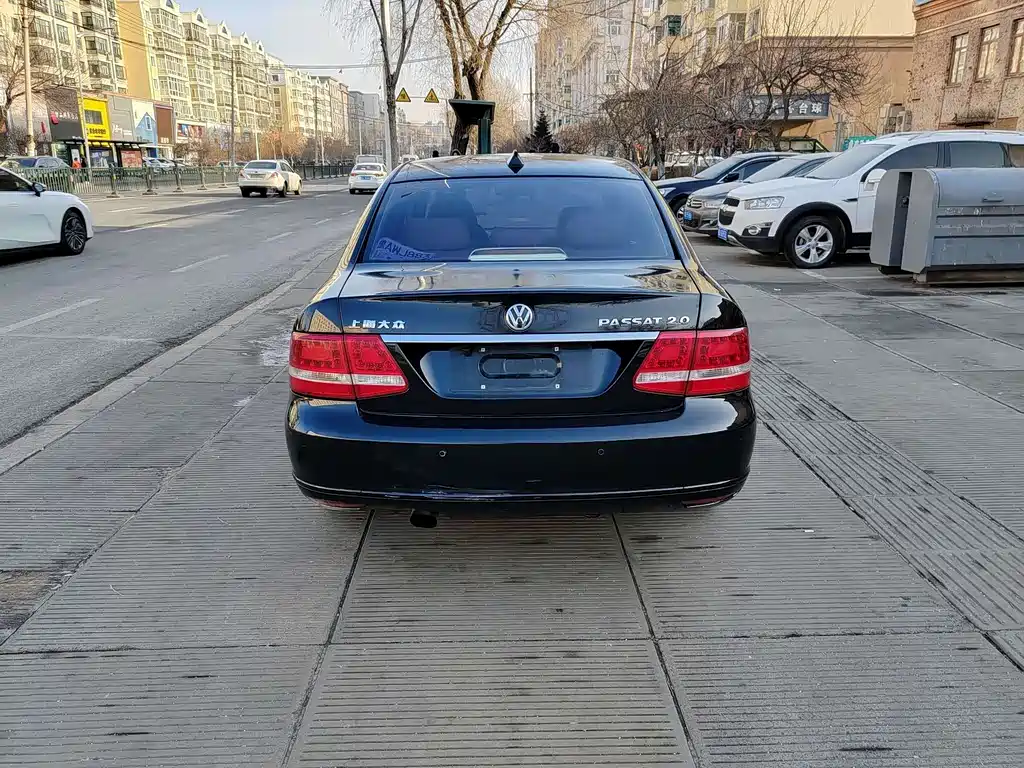 Volkswagen Passat 2009 2.0L MFI AT Premium