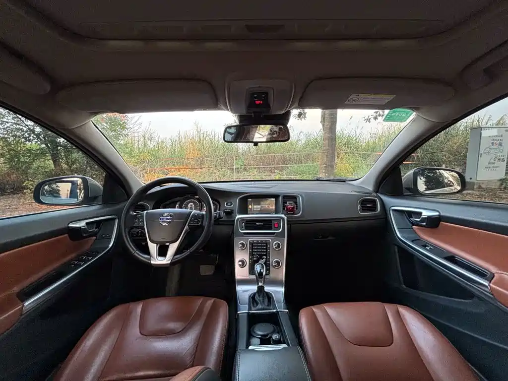 Volvo S60 — миниатюра 4