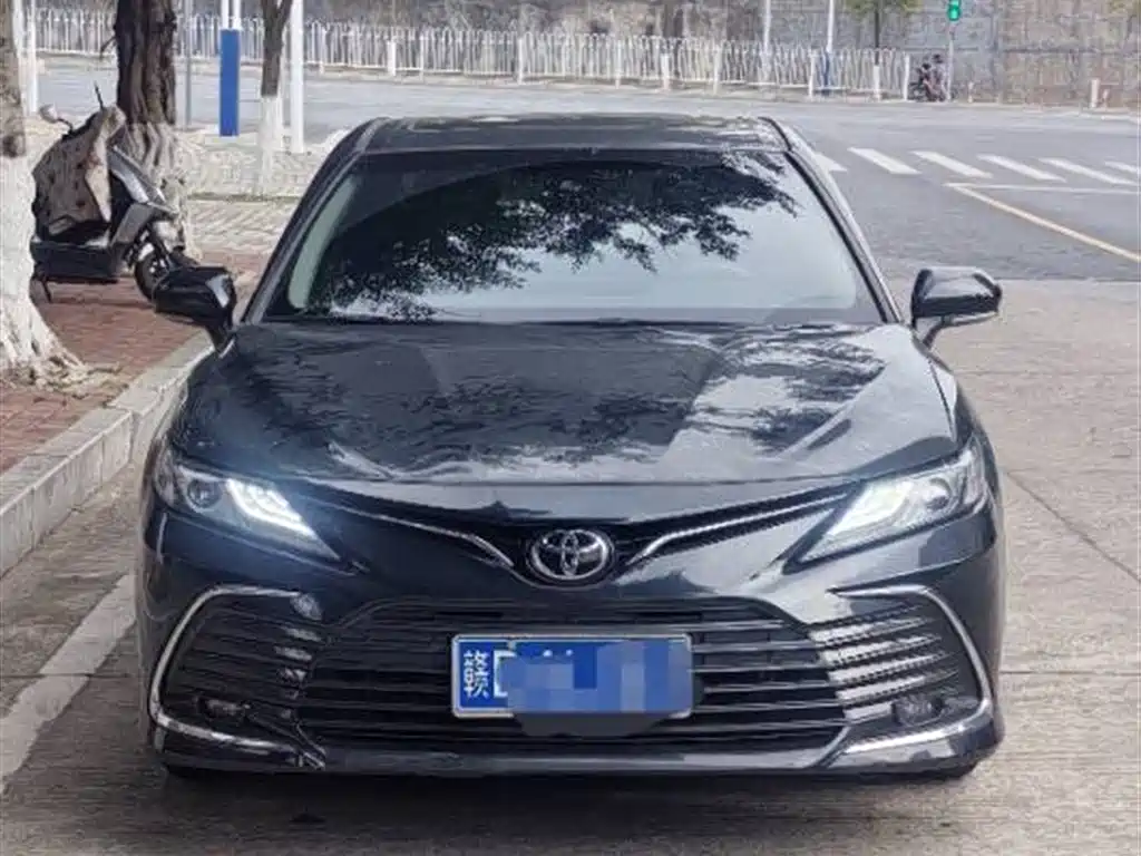 TOYOTA CAMRY