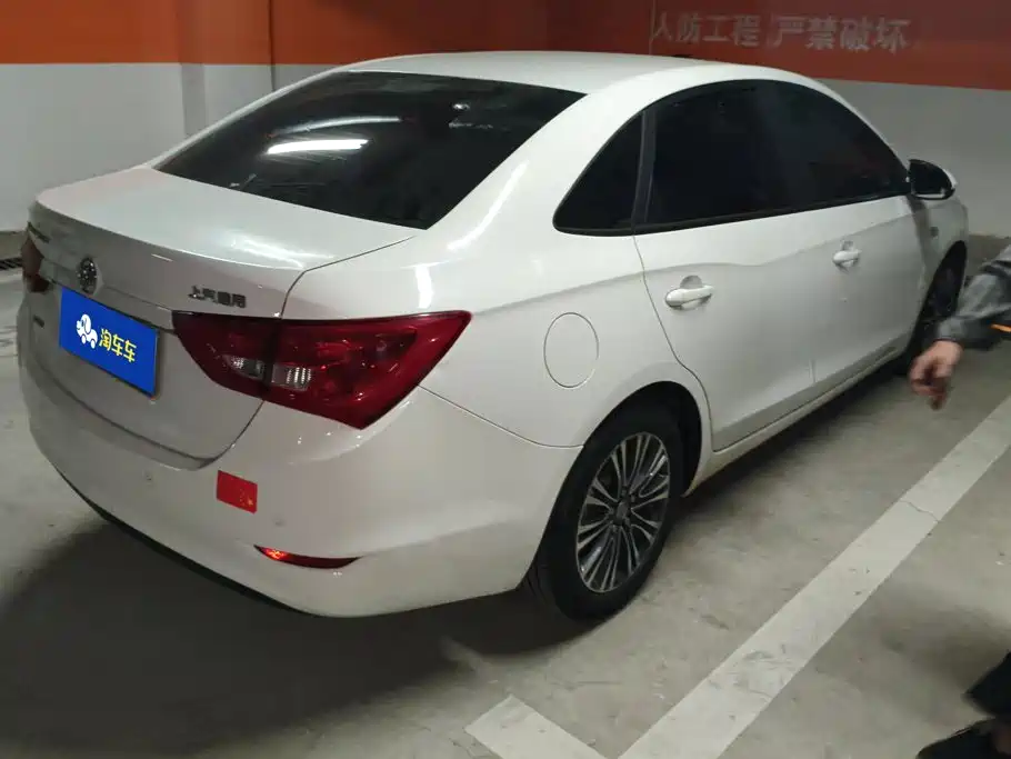 Buick Excelle — миниатюра 3