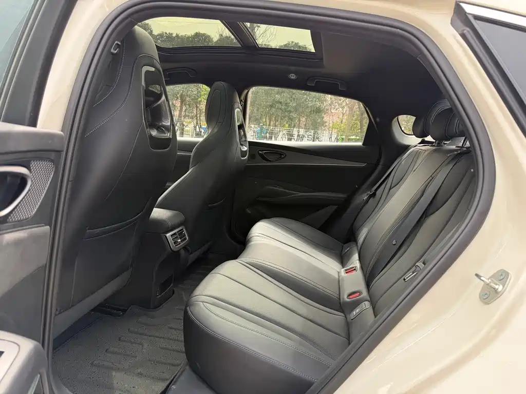 BYD SEAL 06 NEW ENERGY