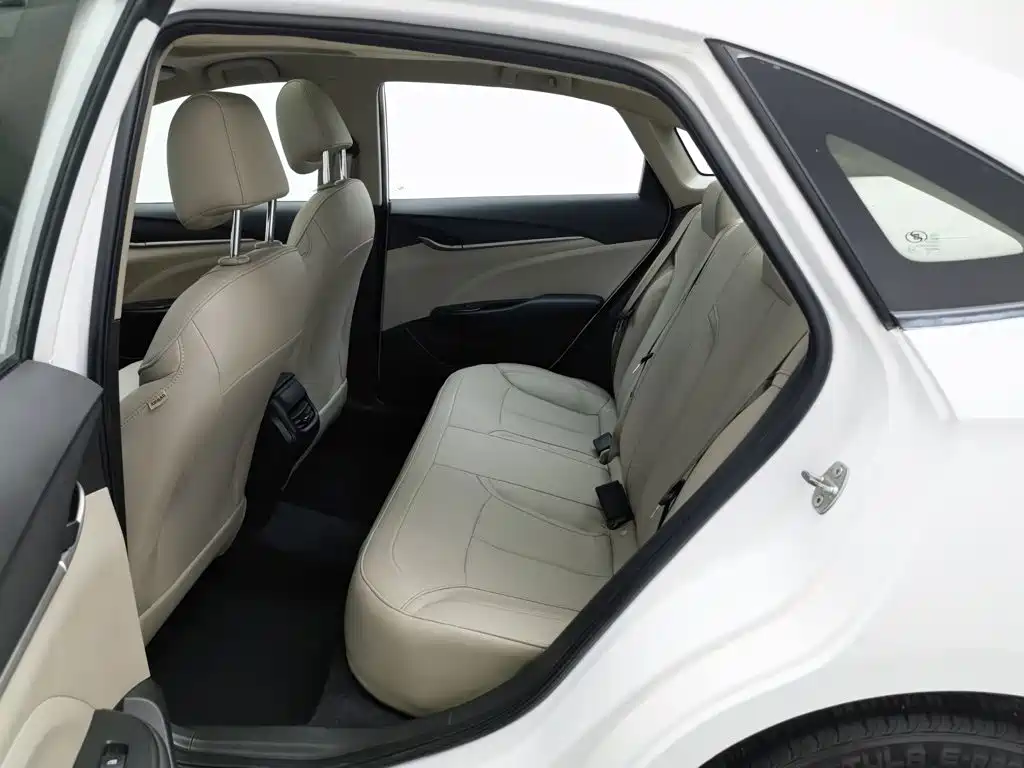 Buick Excelle — миниатюра 15