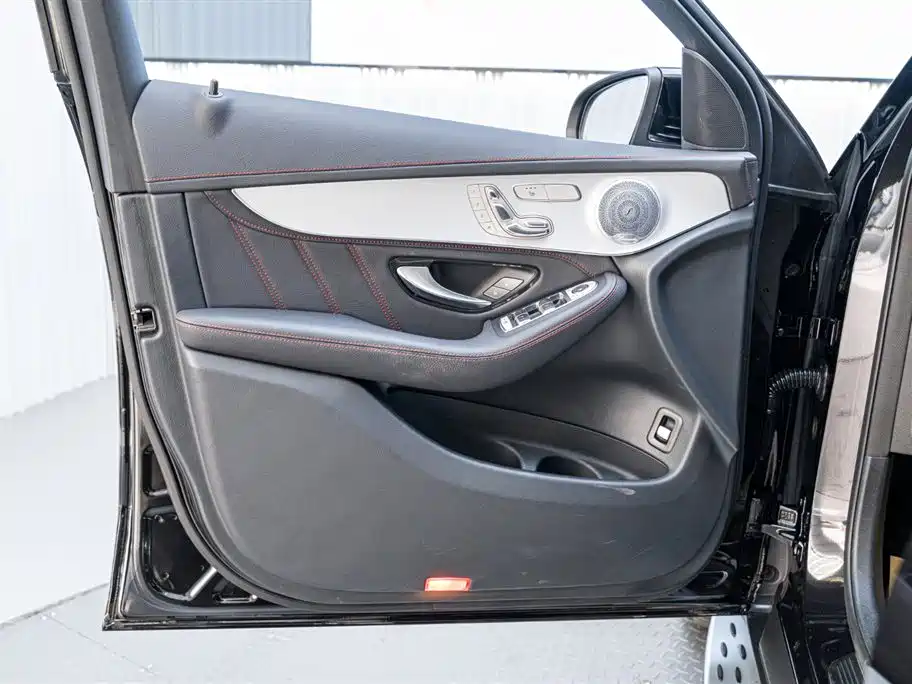 MERCEDES-BENZ GLC AMG