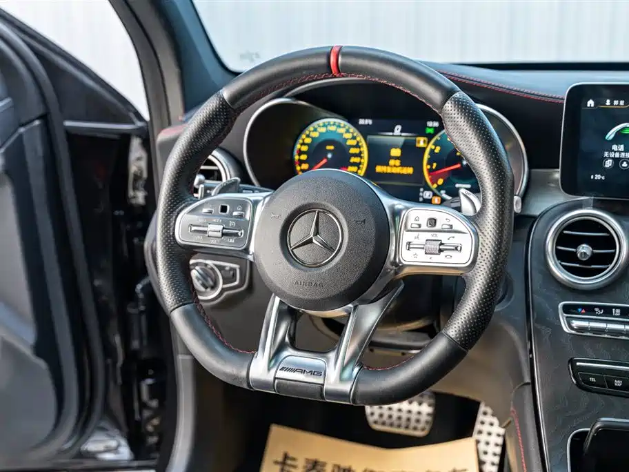 MERCEDES-BENZ GLC AMG