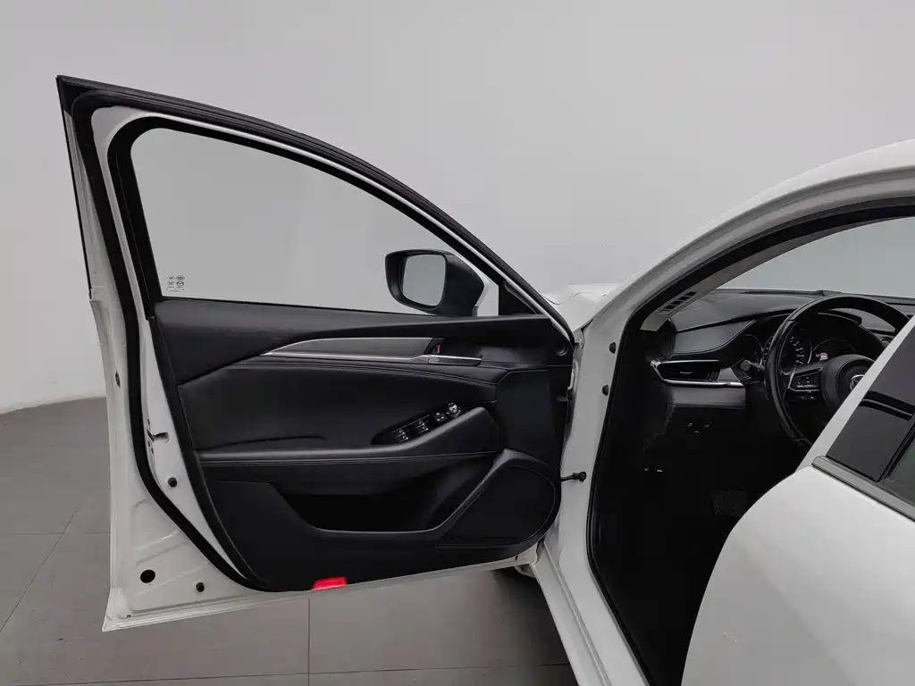 Mazda Atenza — миниатюра 8