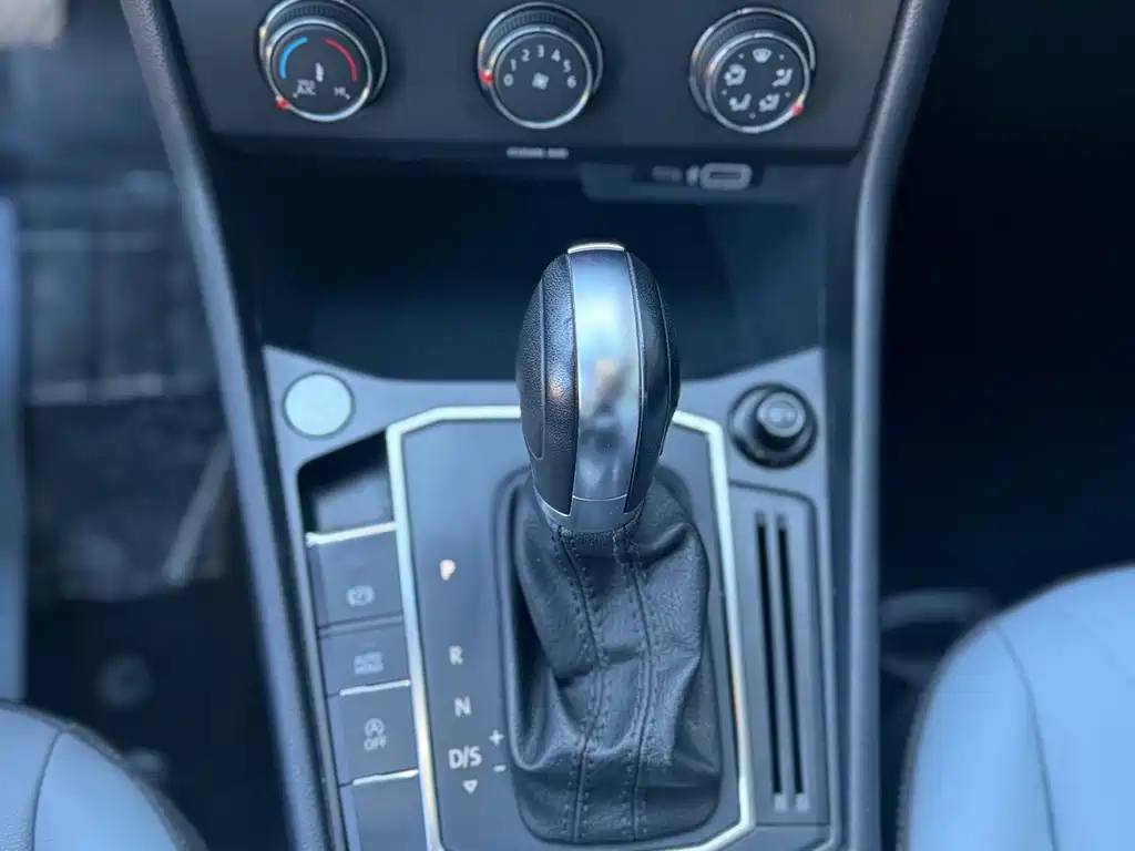 Volkswagen Lavida — миниатюра 15