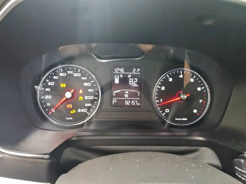 Roewe RX5 — миниатюра 7