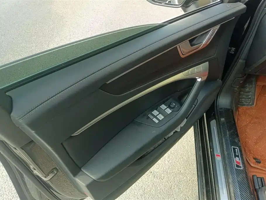 Audi A6L 2026 3.0T quattro Flagship