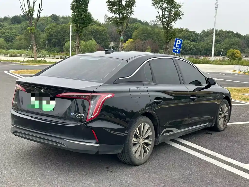 Hongqi Hongqi E-QM5 — миниатюра 7