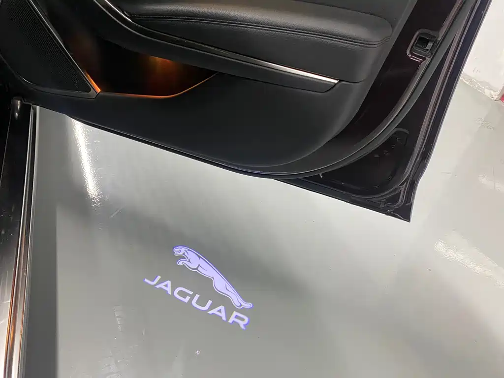 JAGUAR XFL