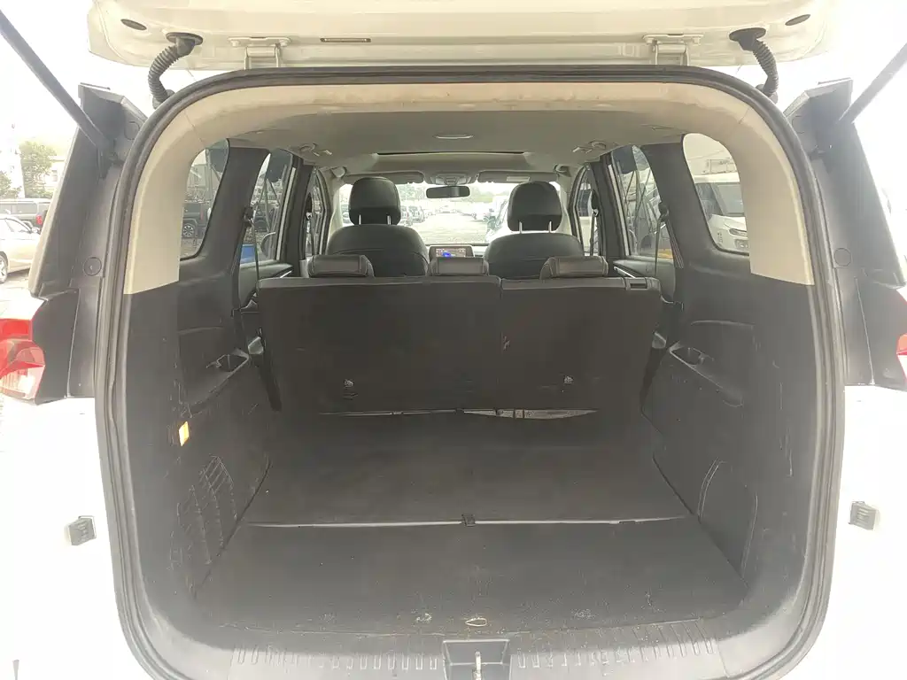 SAIC MAXUS CHASE G50