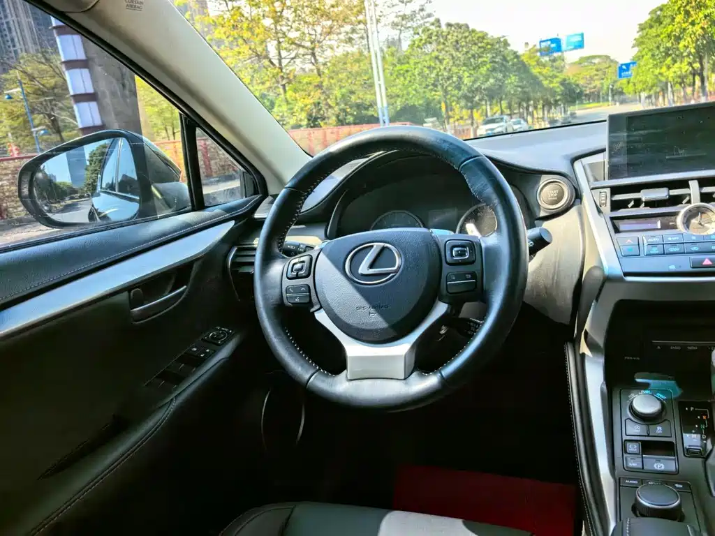 Lexus NX 200t AWD Sharp Fashion Edition, фото 5