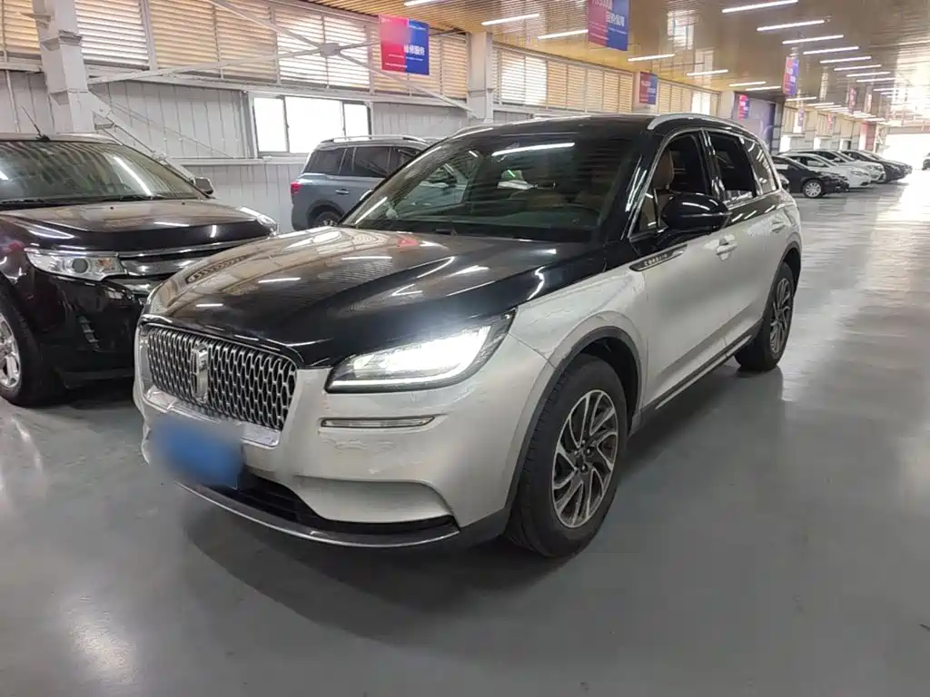 Lincoln Corsair — миниатюра 2