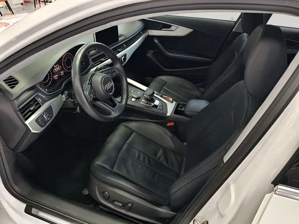 Audi A4L — миниатюра 12