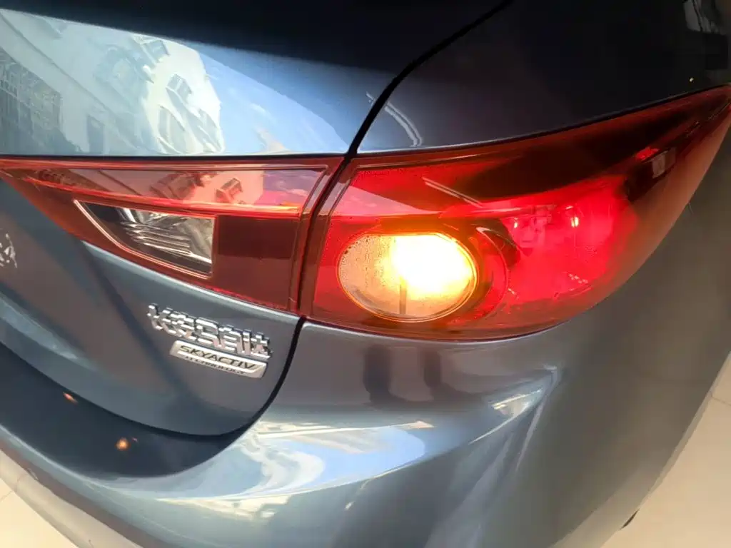 Mazda 3 Axela — миниатюра 8
