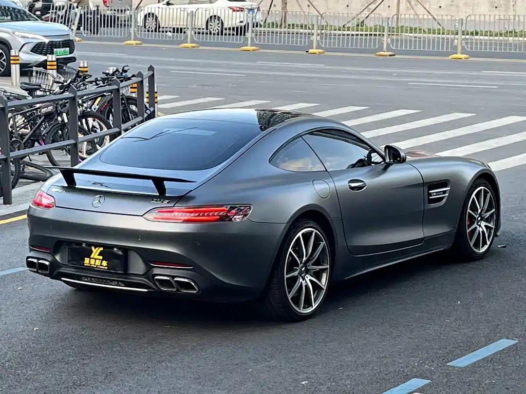 MERCEDES-BENZ AMG GT