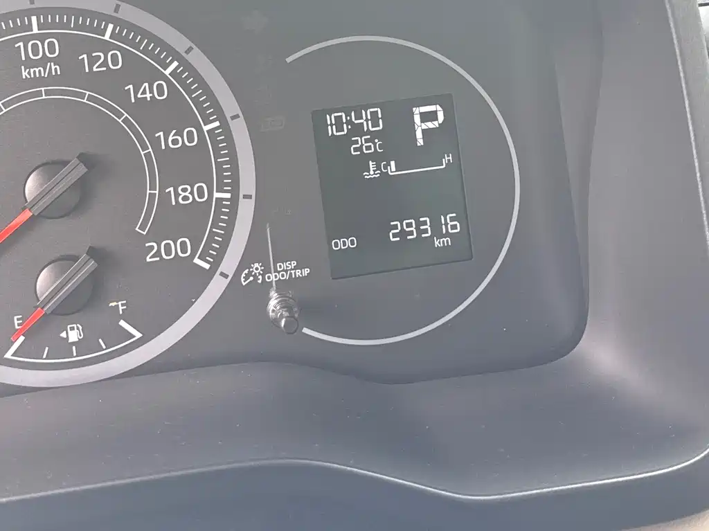 Toyota HiAce 2023 3.5L AT