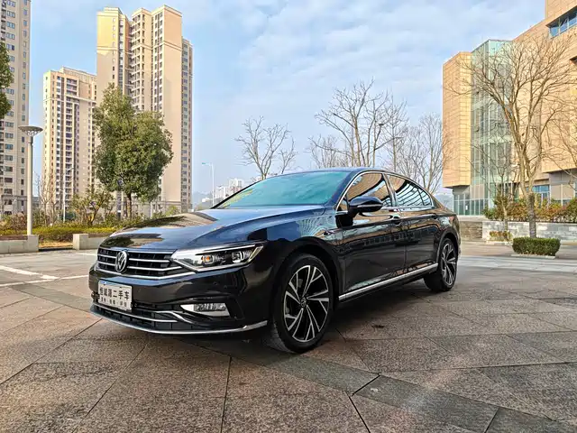 VOLKSWAGEN MAGOTAN 2022