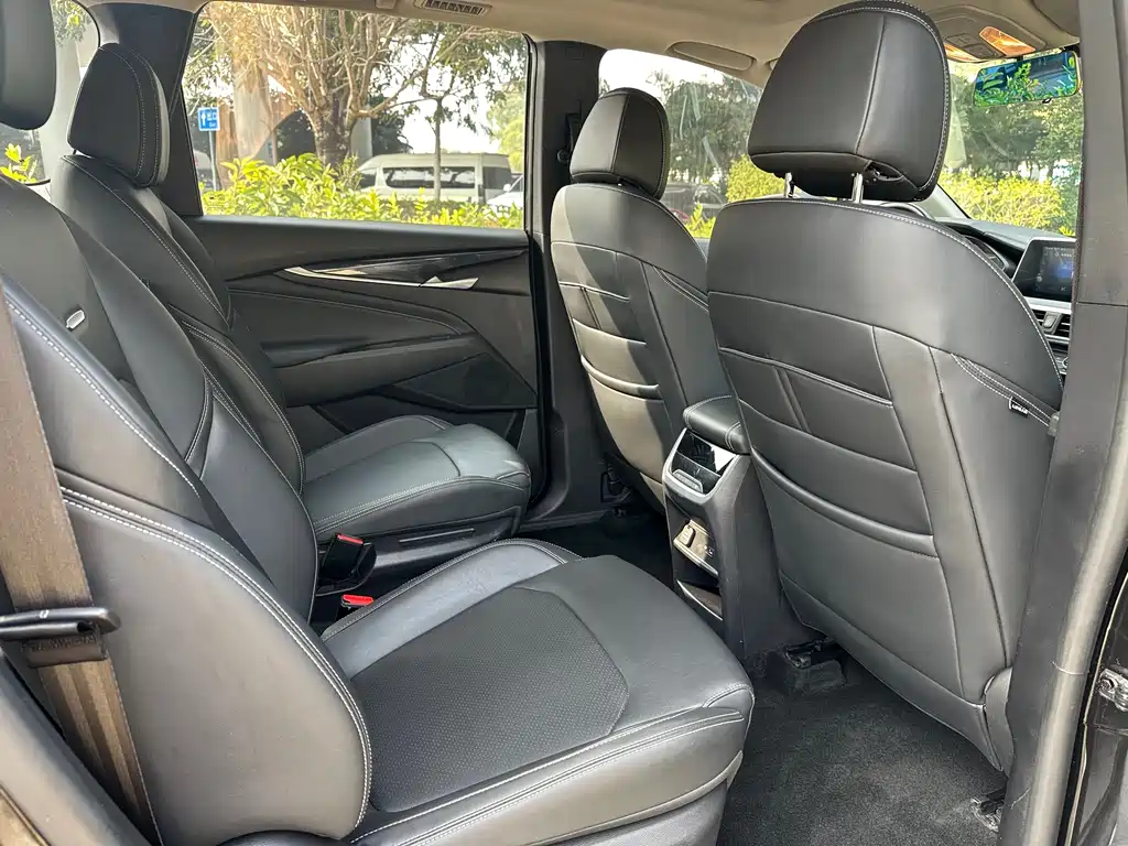 SAIC MAXUS CHASE G50