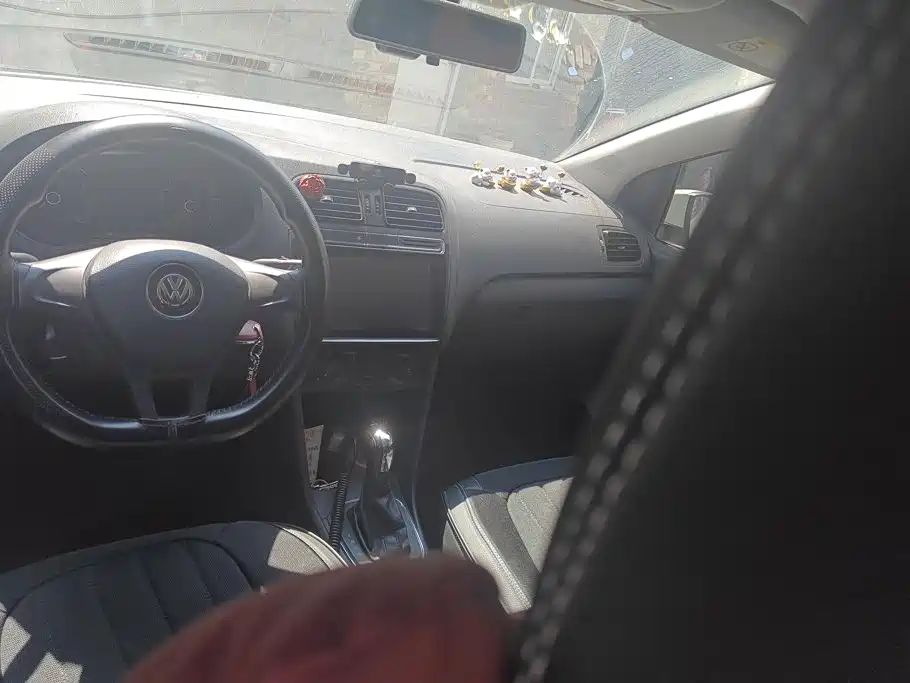 Volkswagen Polo — миниатюра 12