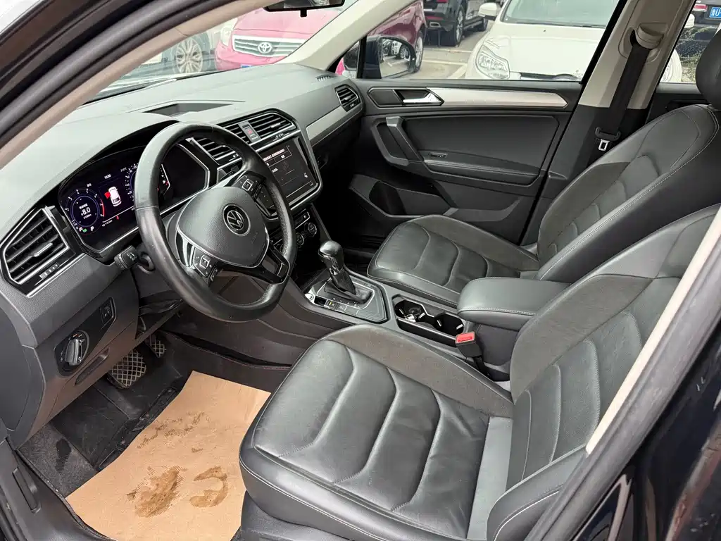 Volkswagen Tiguan L — миниатюра 7