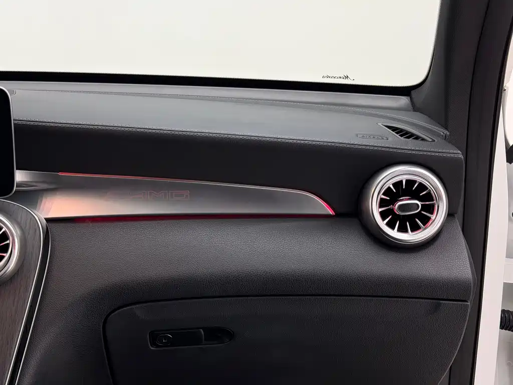 Mercedes-Benz GLC 2020 GLC 300 4MATIC SUV