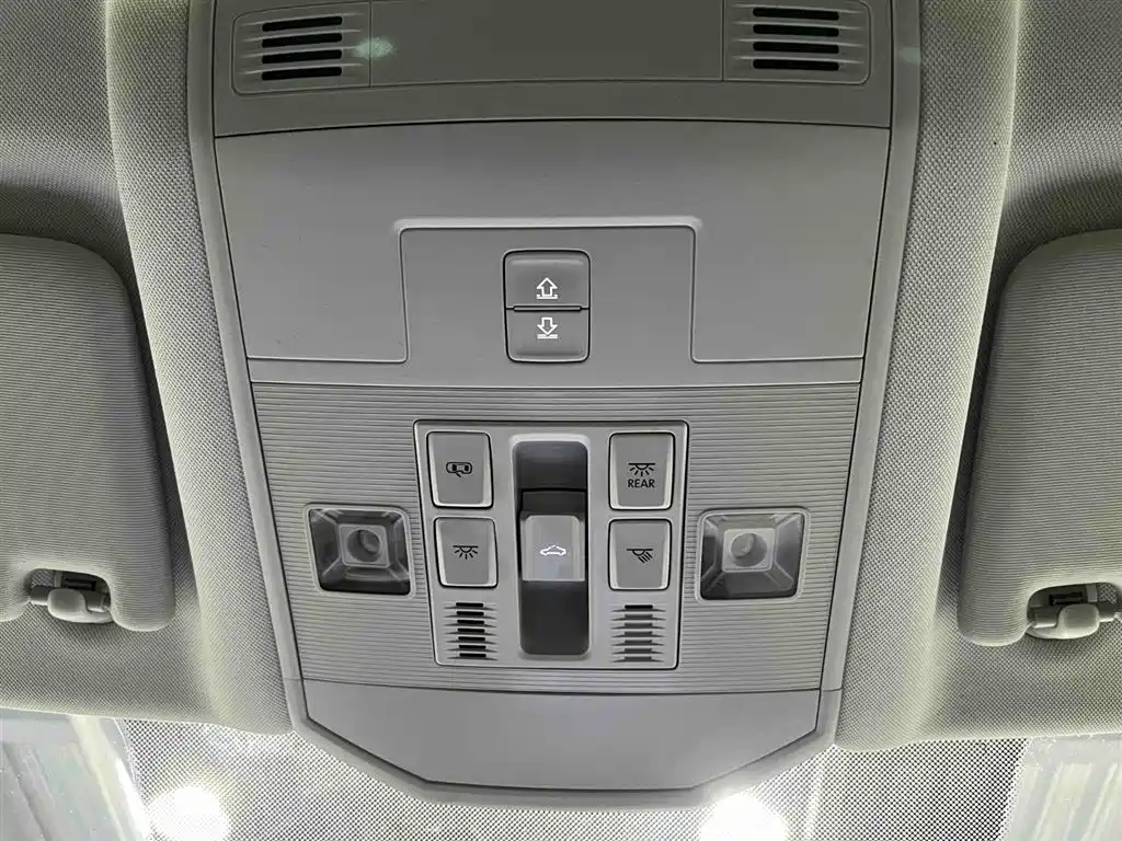 VOLKSWAGEN T ROC EXPLORING SONGS