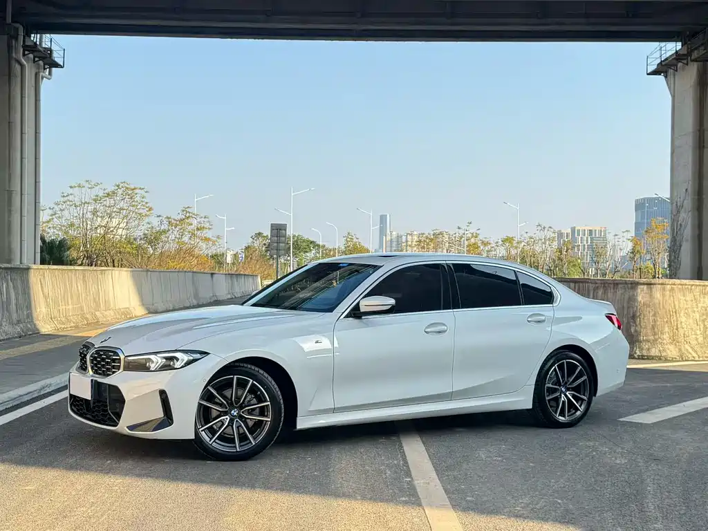 BMW 3 Series 2025