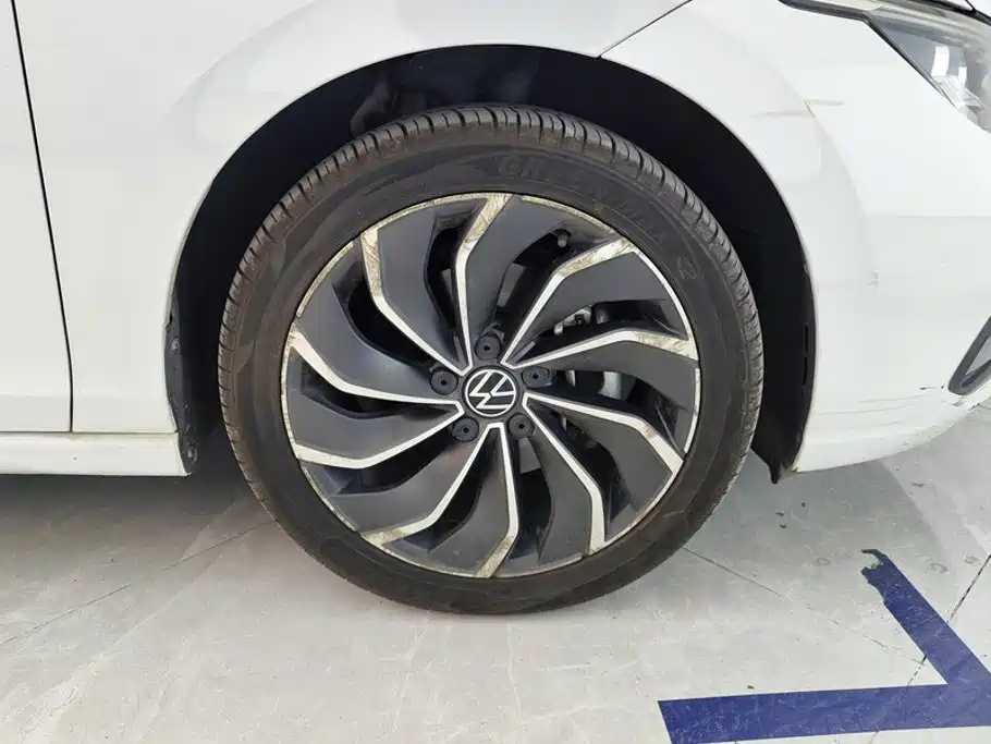 Volkswagen Golf — миниатюра 6