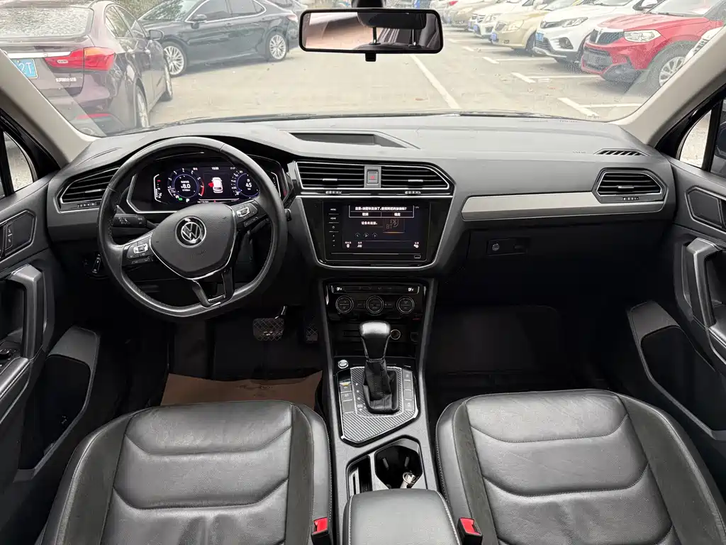 Volkswagen Tiguan L — миниатюра 9