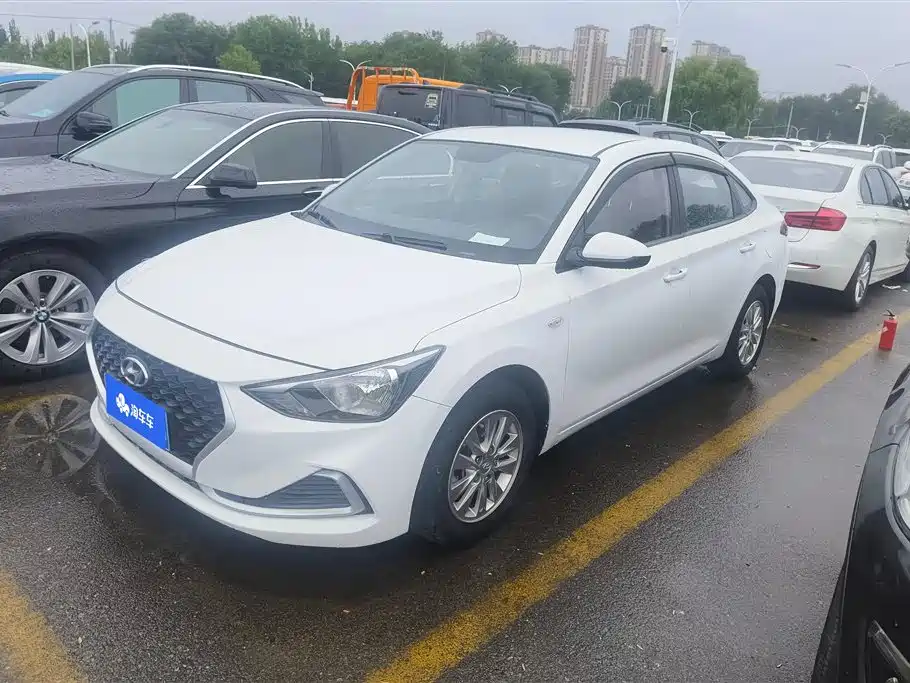 Купить Hyundai Elantra