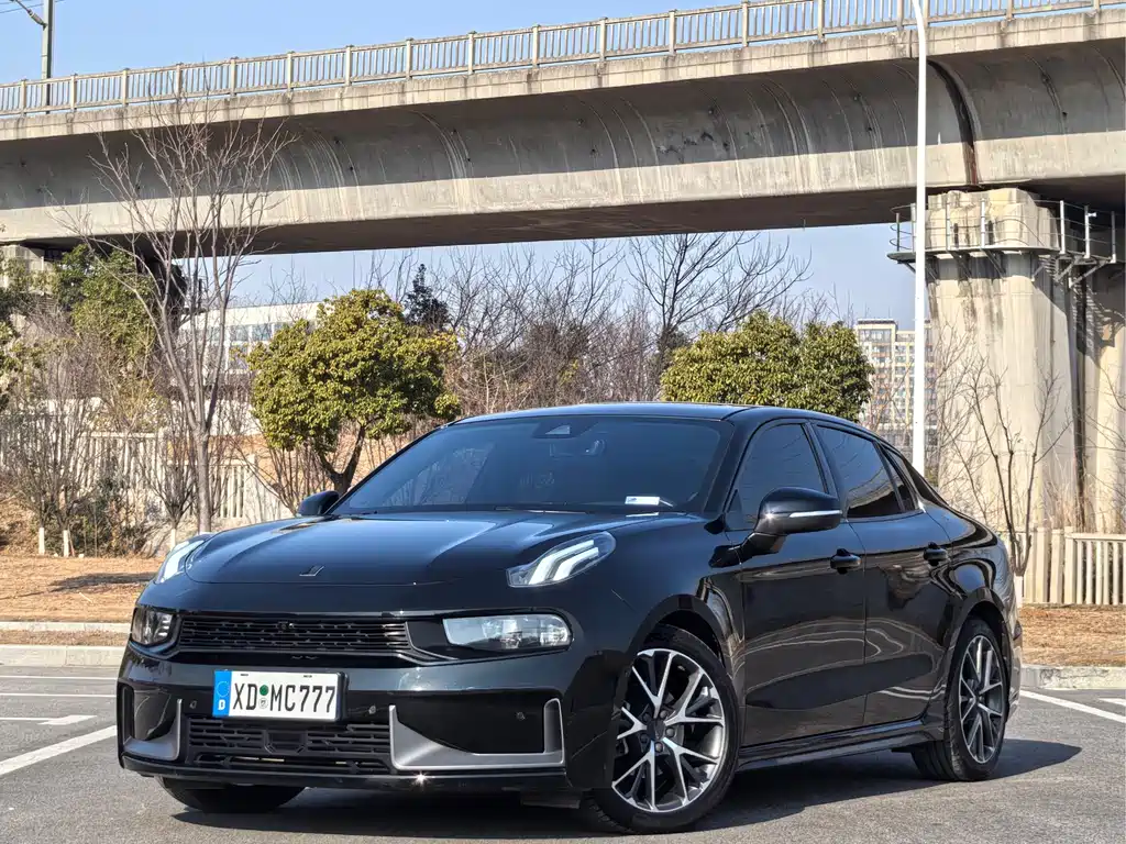 Купить Lynk & Co 03