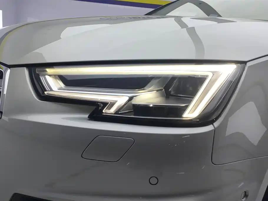 Audi A4L 2018 30 40 TFSI Fashion